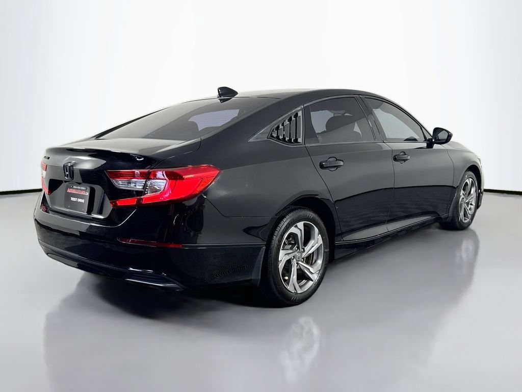 Used 2018 Honda Accord EX image 5