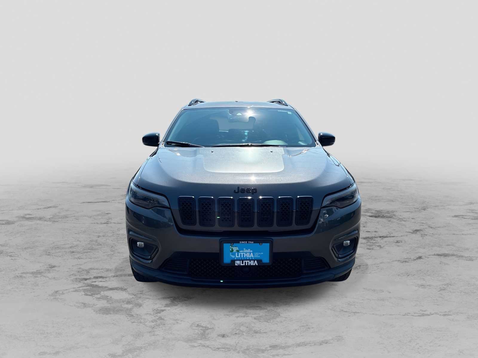 Used 2022 Jeep Cherokee Latitude AWD/4WD image 3