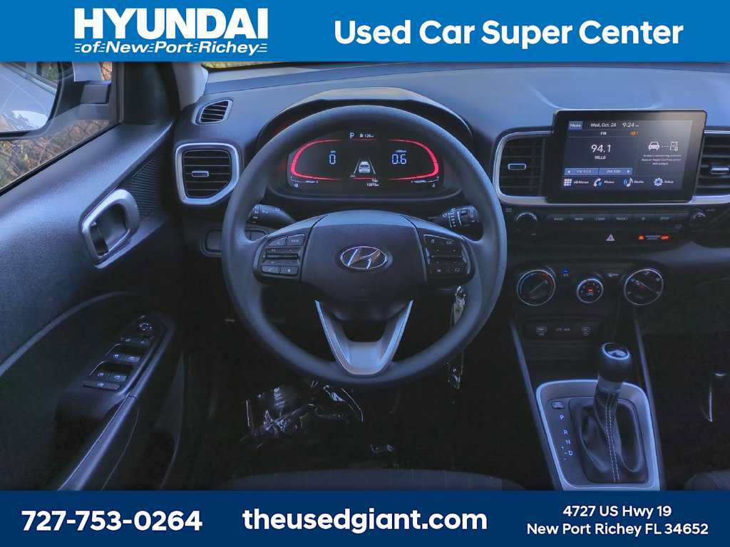 Used 2026 Hyundai Venue SE FWD image 16