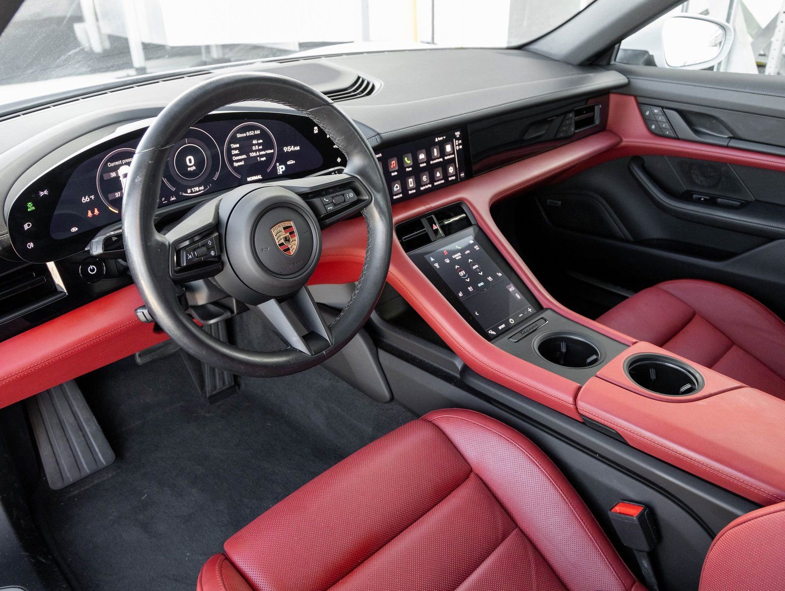 Certified 2024 Porsche Taycan 4S image 4