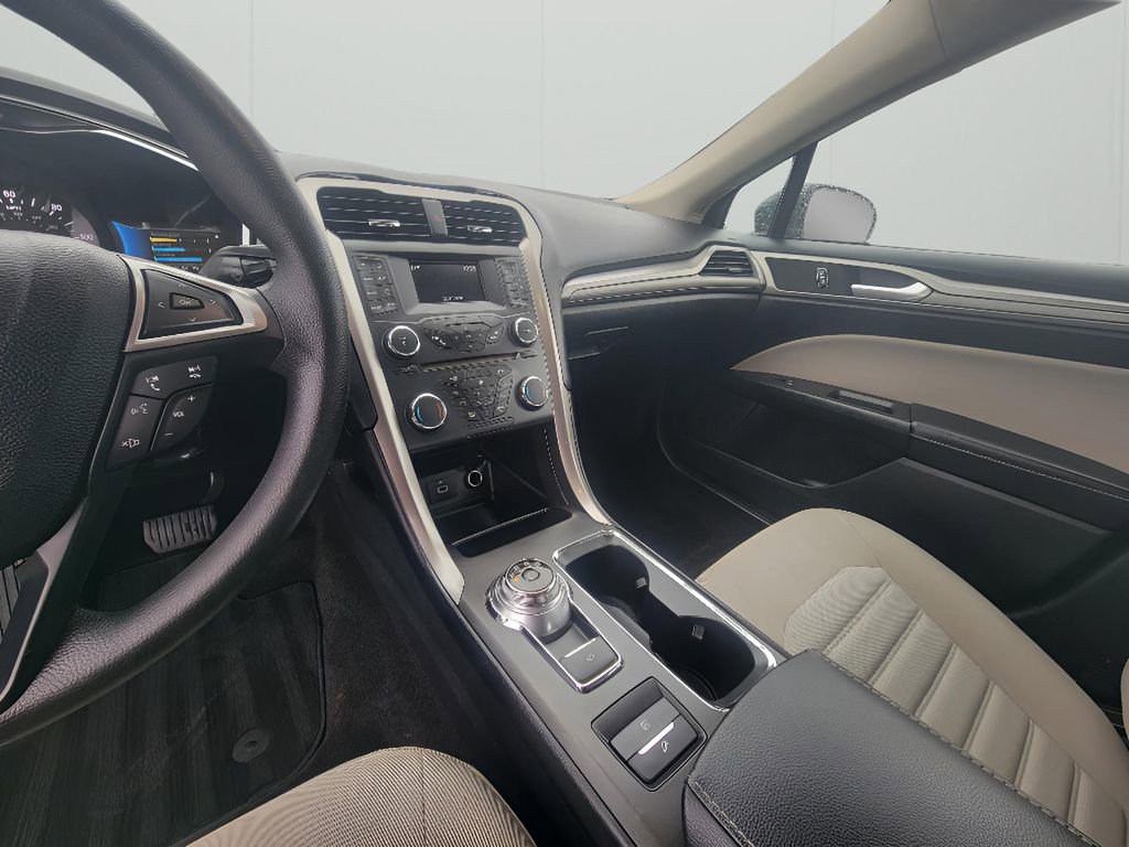 Used 2017 Ford Fusion S image 17