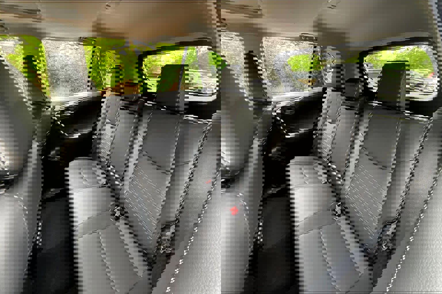 Used 2025 Toyota RAV4 Limited image 21