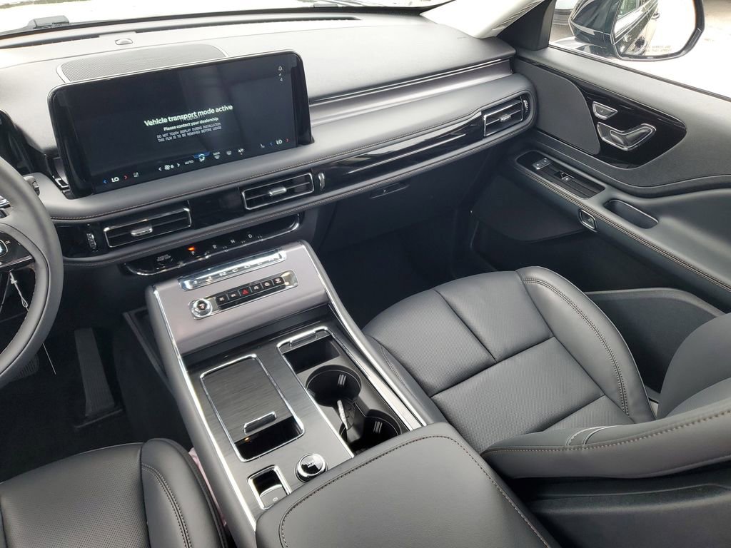 New 2025 Lincoln Aviator 2WD image 17