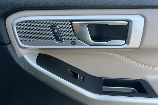 Used 2021 Ford Explorer Limited w/ Equipment Group 301A image 22