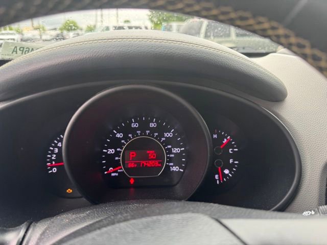 Used 2014 Kia Soul + w/ Audio Package FWD image 13