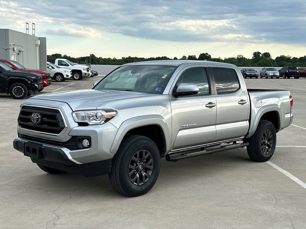 Used 2023 Toyota Tacoma SR5 AWD/4WD image 2