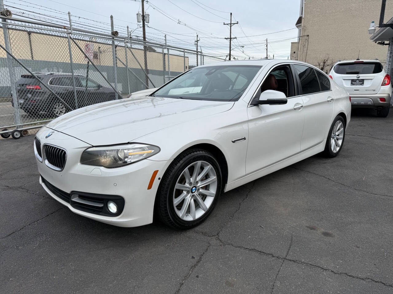 Used 2015 BMW 535i xDrive Sedan AWD/4WD image 2