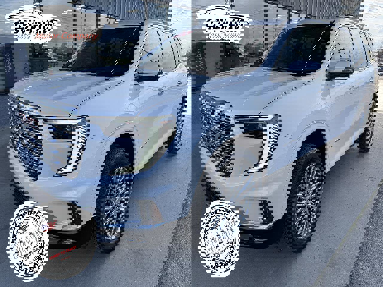 Used 2024 GMC Acadia Denali w/ LPO, Floor Liner Package image 1