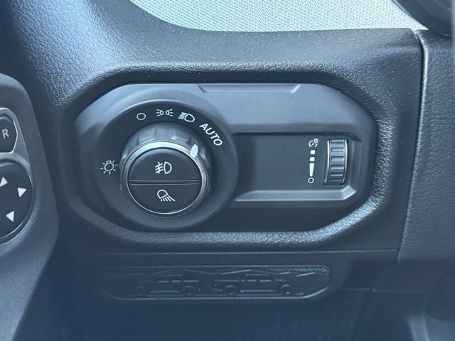 New 2026 Jeep Gladiator Sport AWD/4WD image 32
