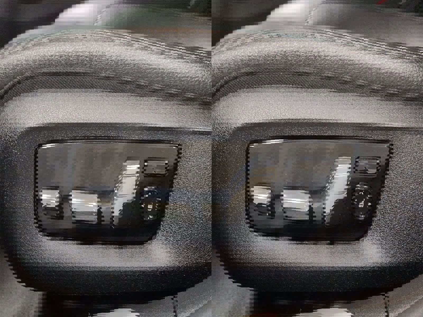 Used 2020 BMW 745e xDrive image 18