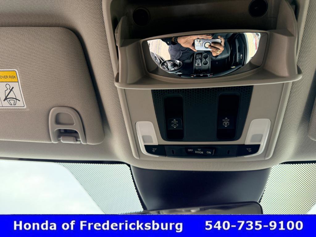 Certified 2025 Honda Pilot Elite image 44