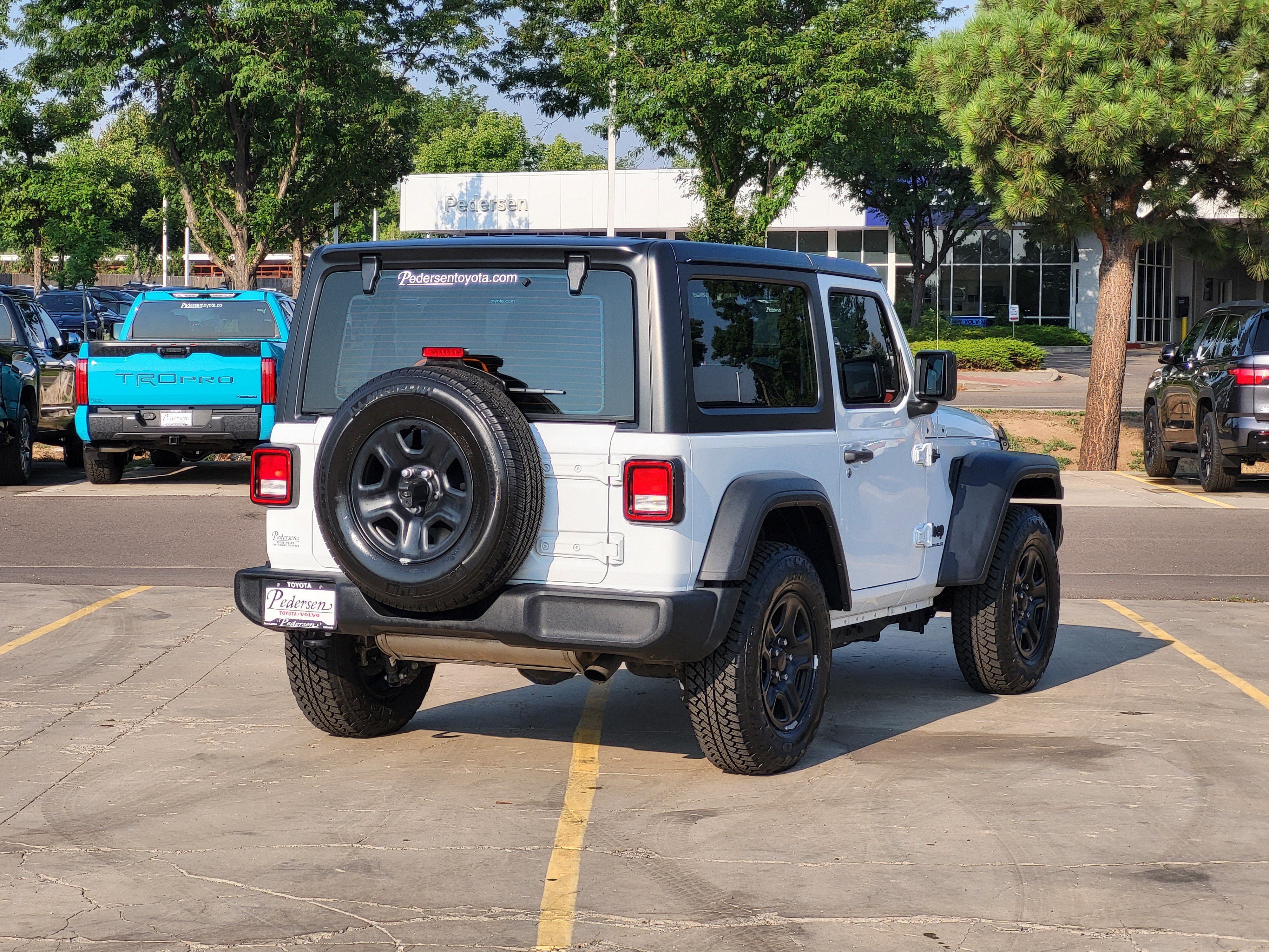 Used 2023 Jeep Wrangler Sport AWD/4WD image 4