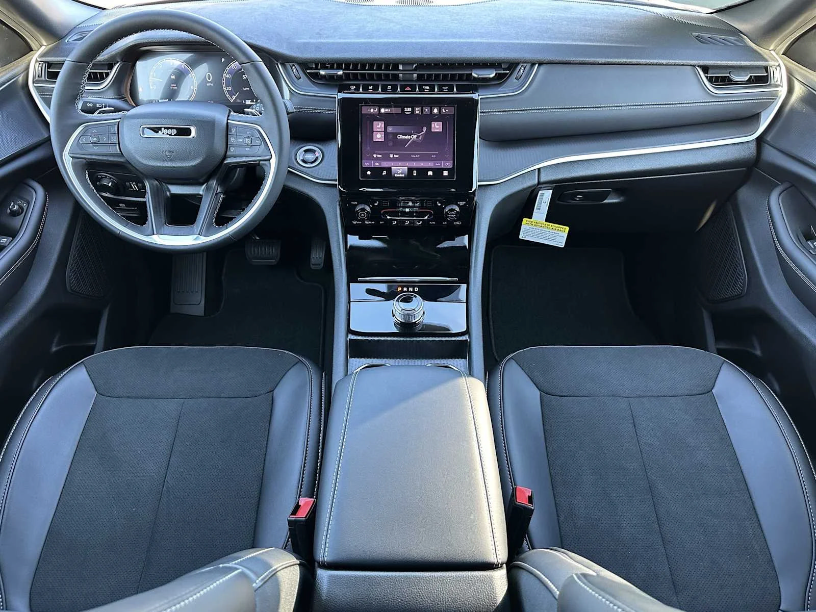 New 2025 Jeep Grand Cherokee Altitude AWD/4WD image 22