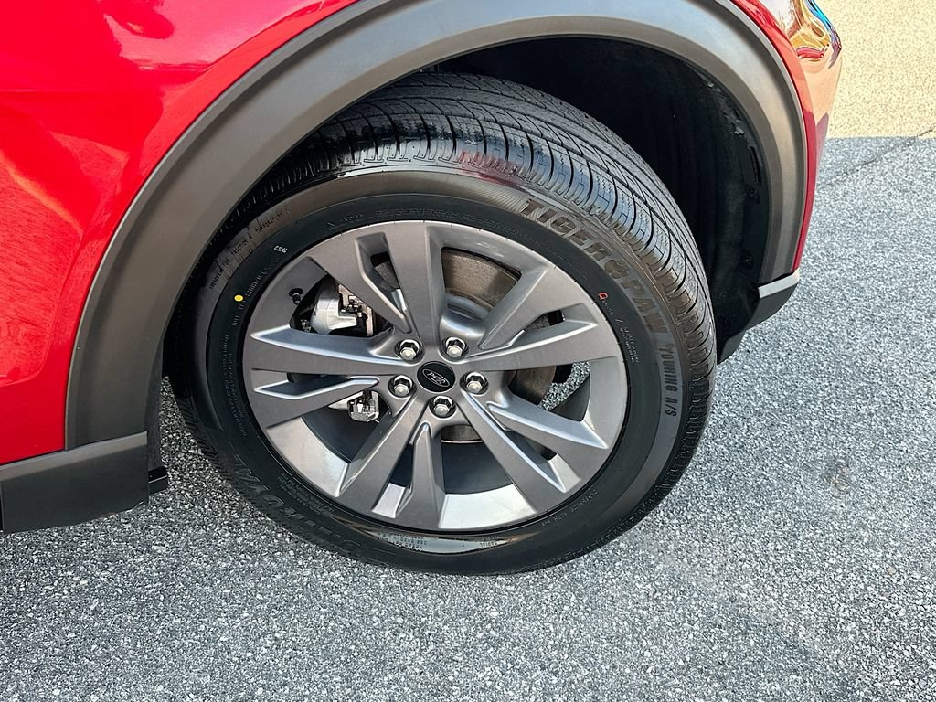Certified 2023 Ford Explorer XLT w/ Equipment Group 202A RWD image 24
