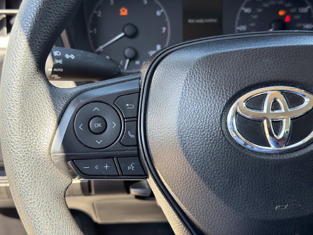 Used 2025 Toyota Corolla LE FWD image 24