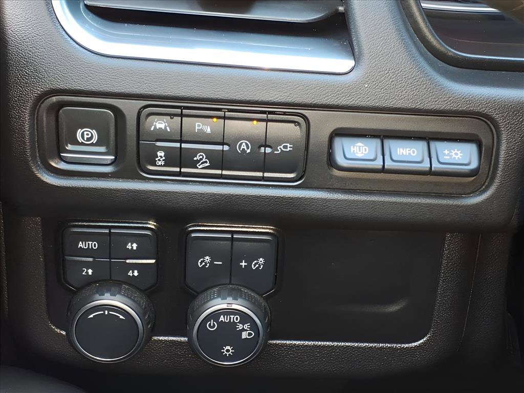 Used 2021 Chevrolet Suburban High Country image 18