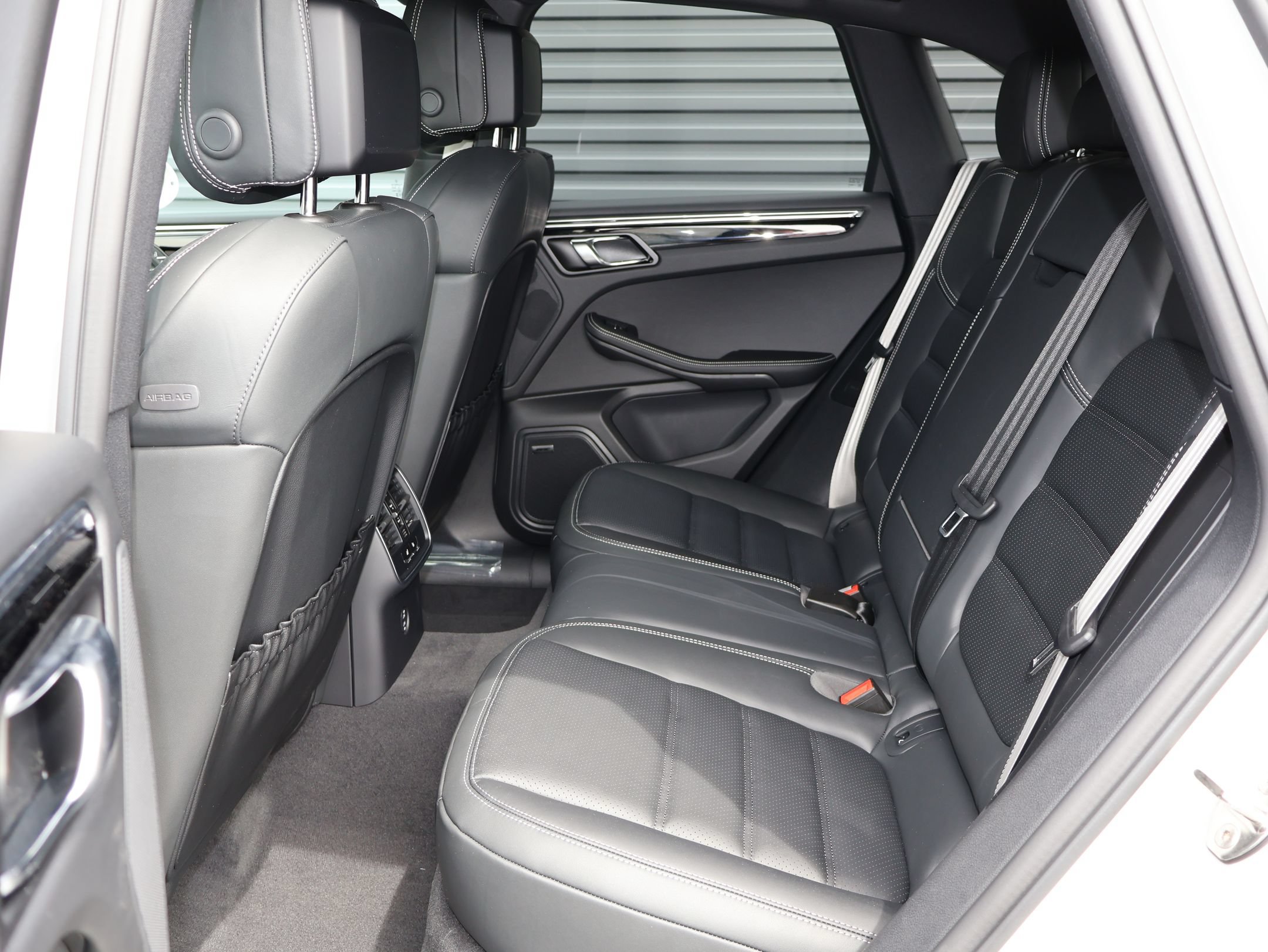 New 2026 Porsche Macan S AWD/4WD image 26