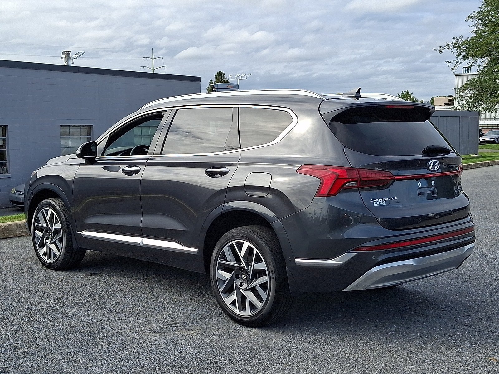 Certified 2023 Hyundai Santa Fe Calligraphy w/ Cargo Package AWD/4WD image 7