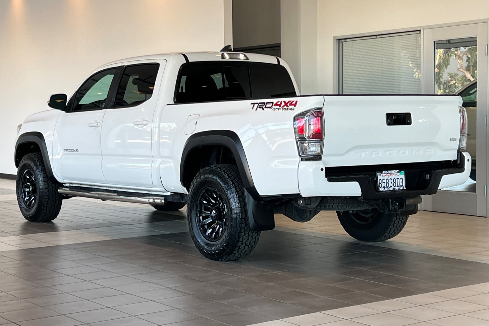 Certified 2021 Toyota Tacoma TRD Off-Road w/ TRD Premium Off Road Package AWD/4WD image 6