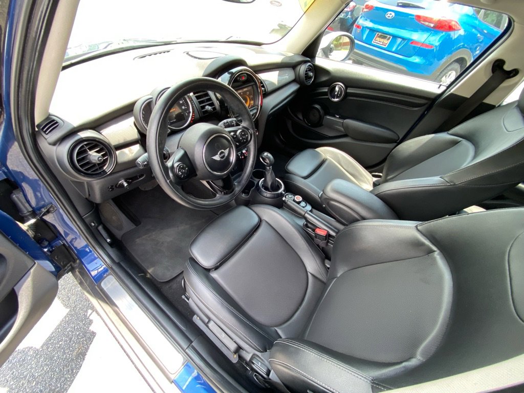Used 2016 MINI Cooper 4-Door Hardtop image 33