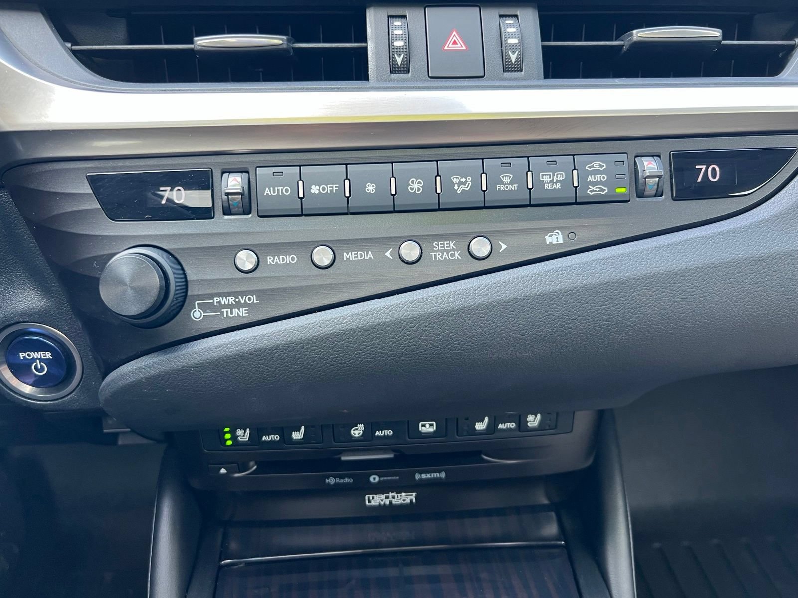 Used 2019 Lexus ES 300h Ultra Luxury w/ Accessory Package 2 FWD image 53