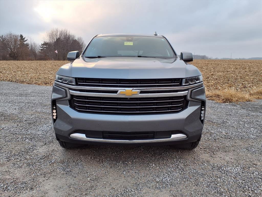 Used 2021 Chevrolet Suburban LT w/ LT Signature Package image 3