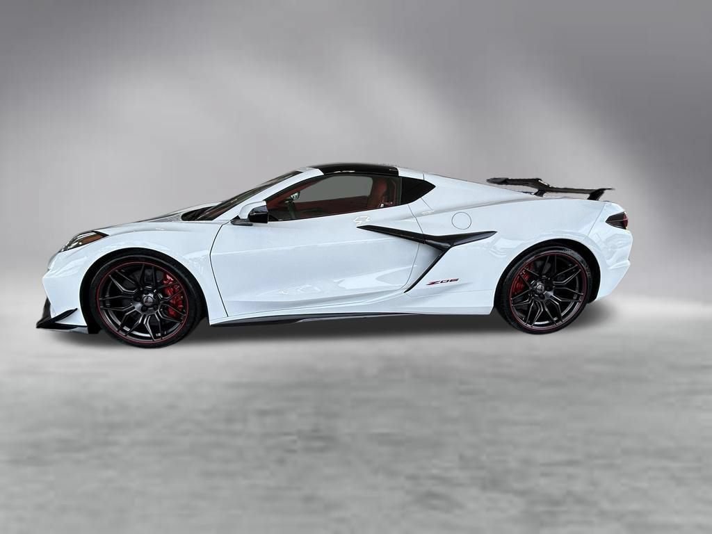 Used 2024 Chevrolet Corvette Z06 w/ Z07 Performance Package RWD image 8