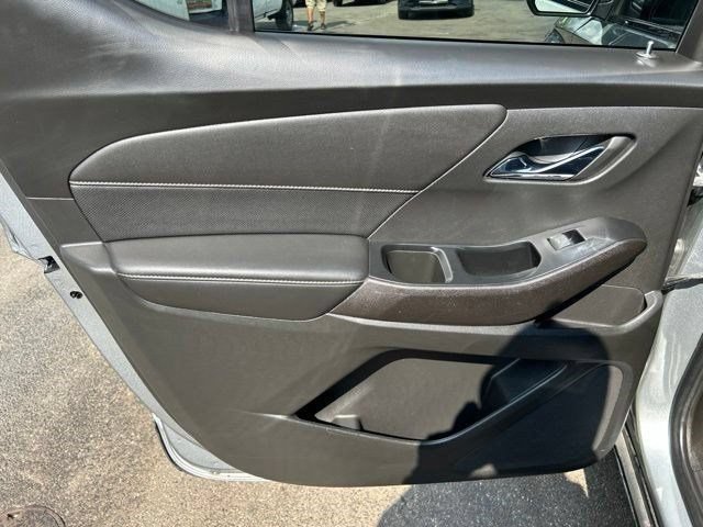 Used 2024 Chevrolet Traverse Premier w/ Redline Edition AWD/4WD image 40