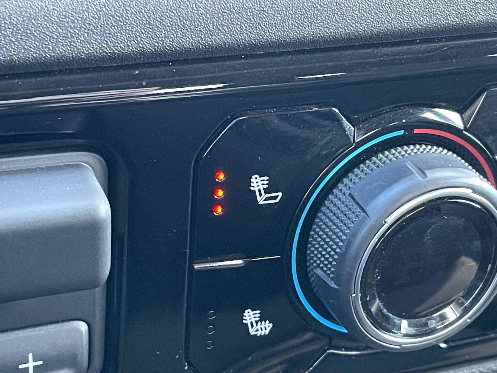 Used 2023 Chevrolet Silverado 1500 LT image 13