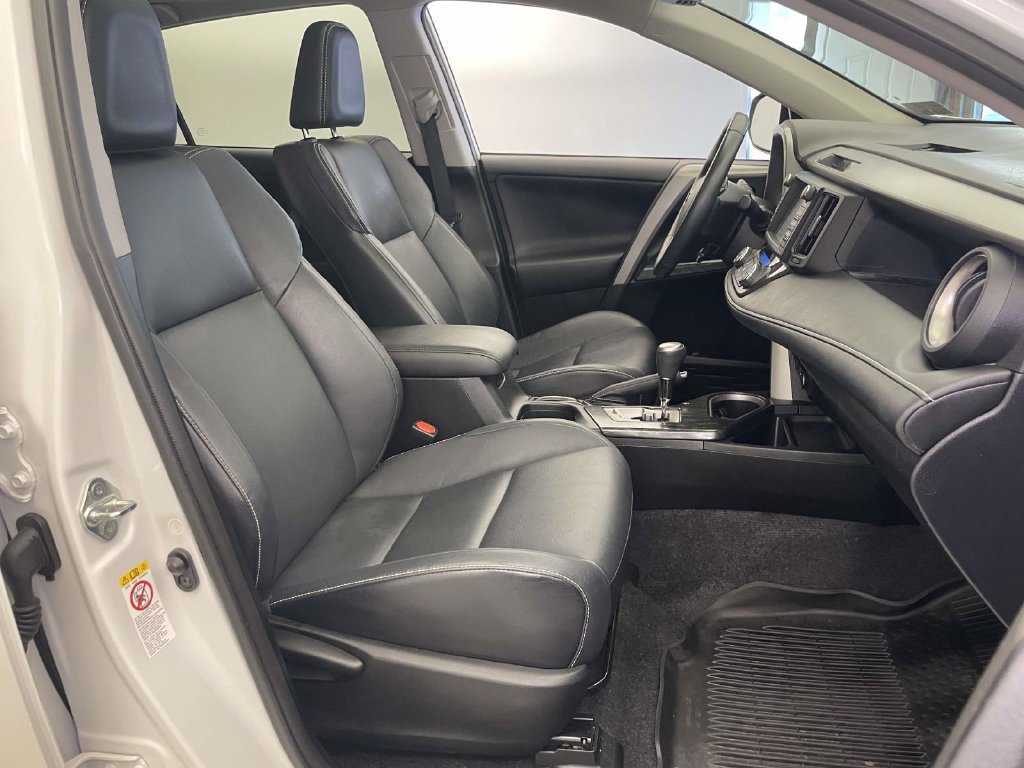 Used 2017 Toyota RAV4 Platinum w/ All Weather Liner Package AWD/4WD image 21