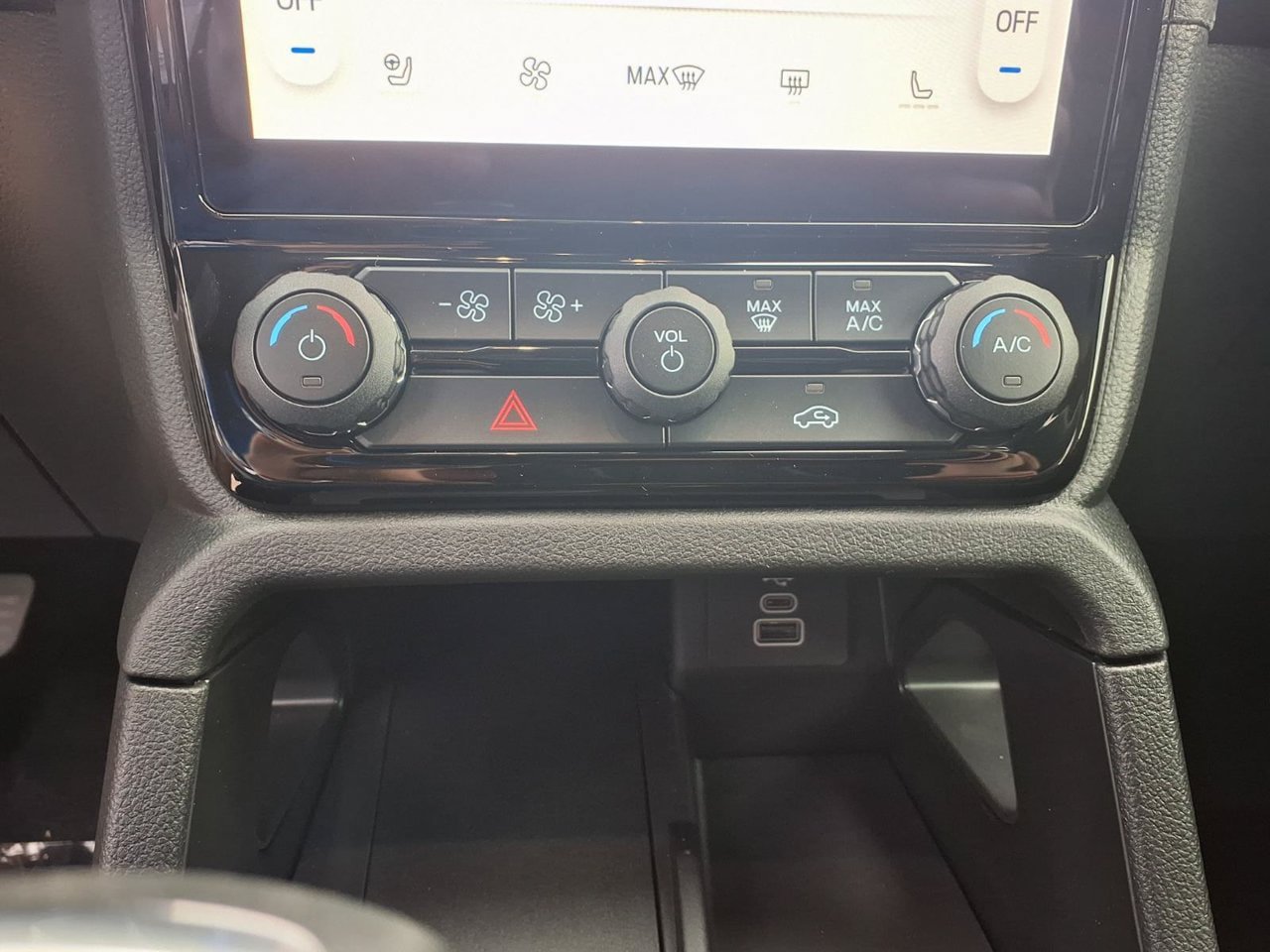 New 2026 Ford Ranger Lariat w/ FX4 Off-Road Package AWD/4WD image 10