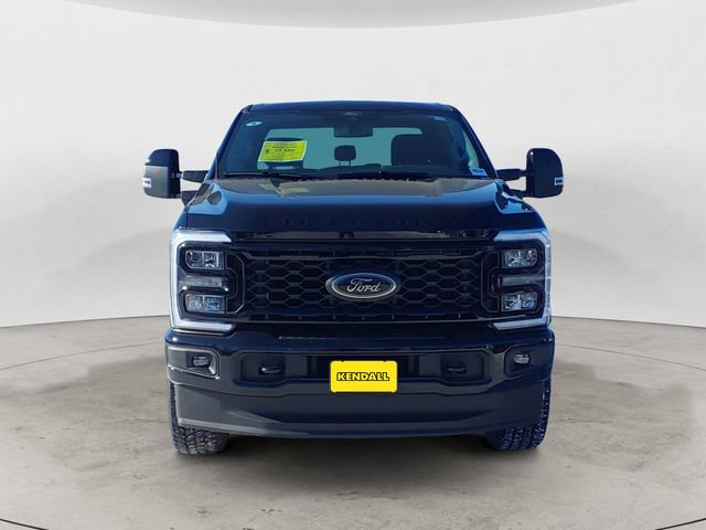Used 2025 Ford F350 Lariat w/ Black Appearance Package image 8