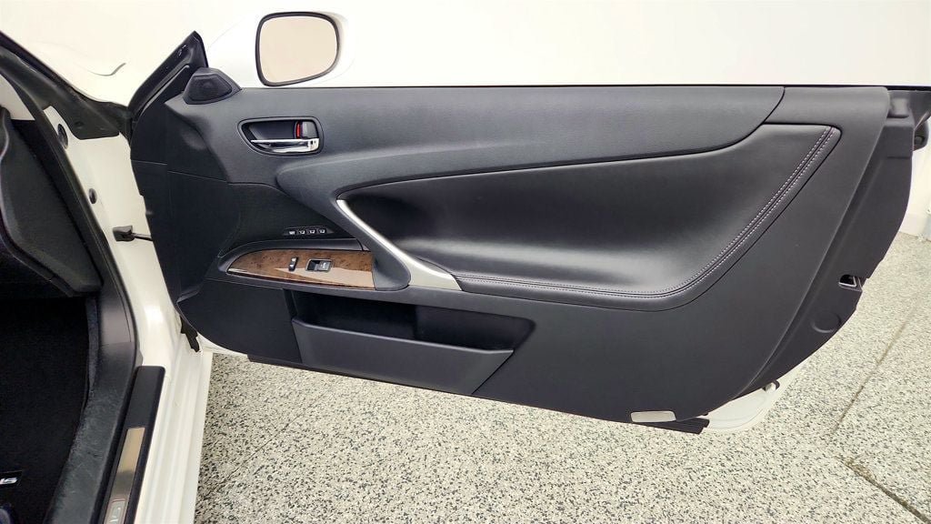 Used 2013 Lexus IS 250C w/ Luxury Pkg RWD image 26
