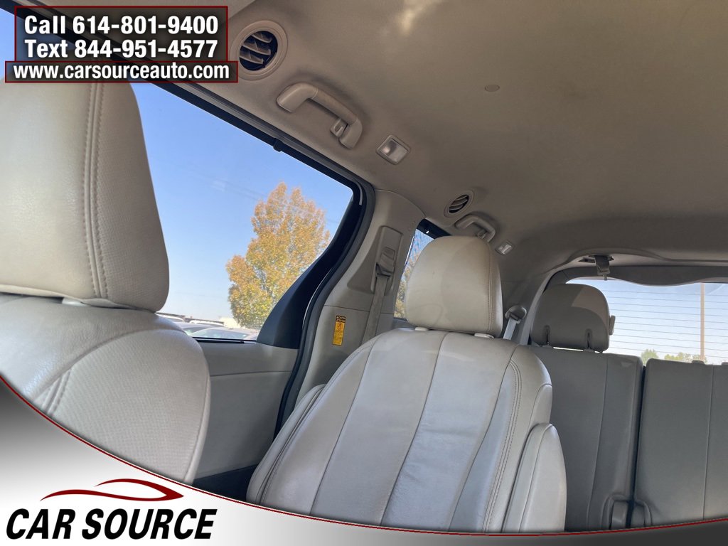 Used 2014 Toyota Sienna L image 24