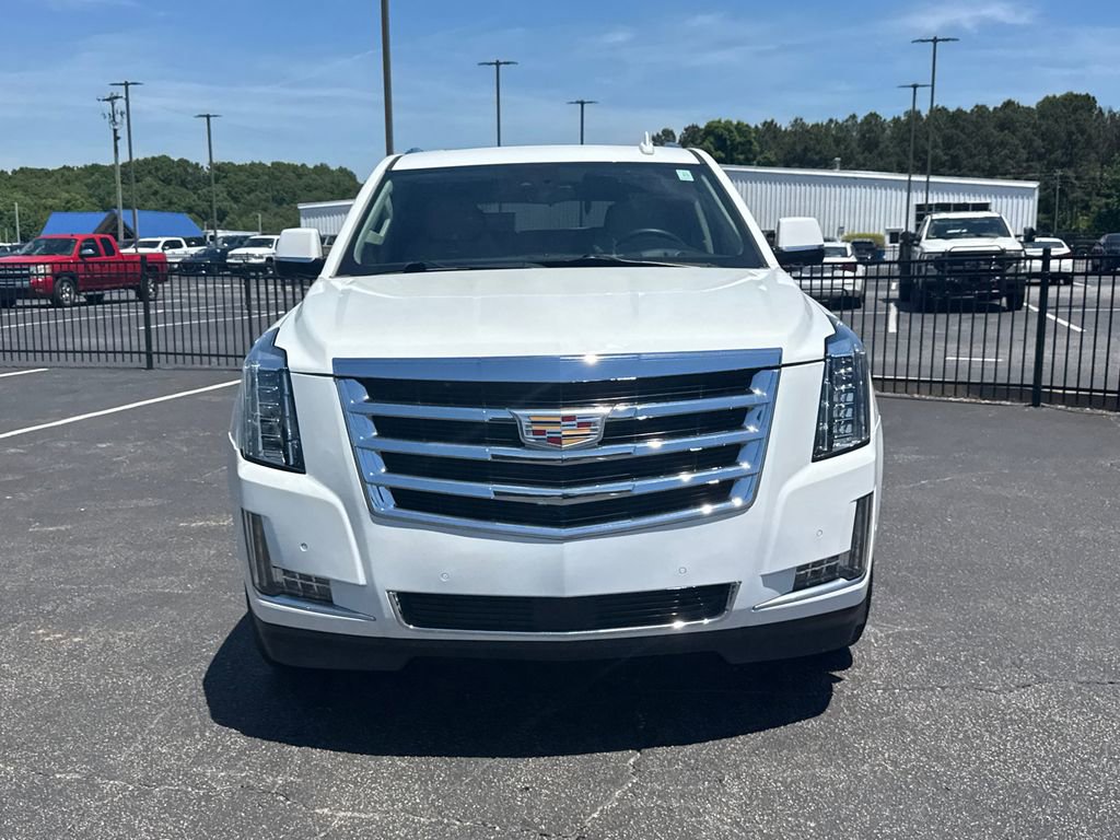 Used 2020 Cadillac Escalade Luxury RWD image 3