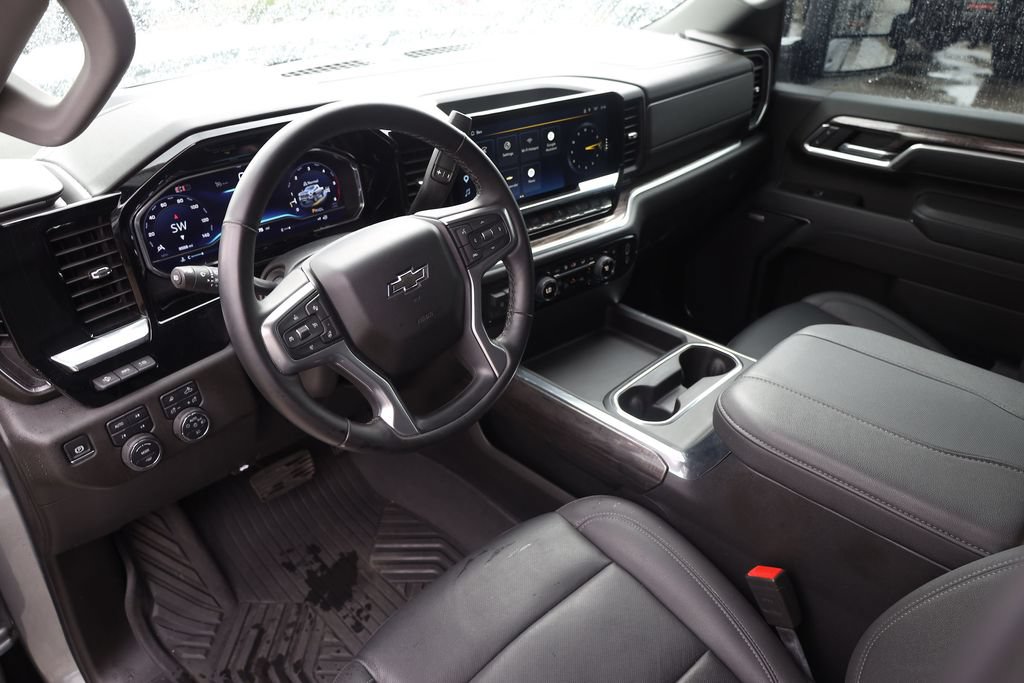 Used 2025 Chevrolet Silverado 2500 LTZ w/ Trail Boss Package AWD/4WD image 12