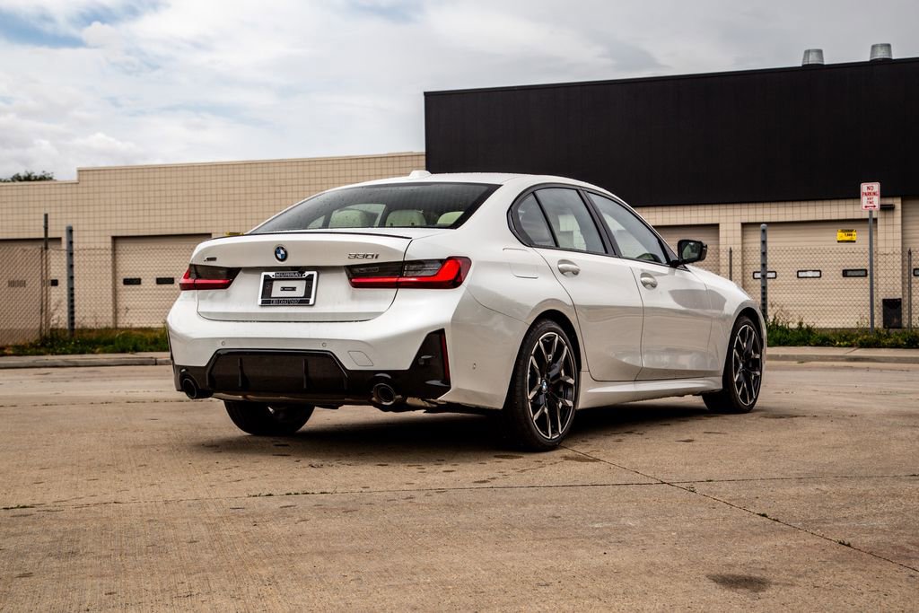 New 2026 BMW 330i xDrive Sedan w/ M Sport Package AWD/4WD image 5