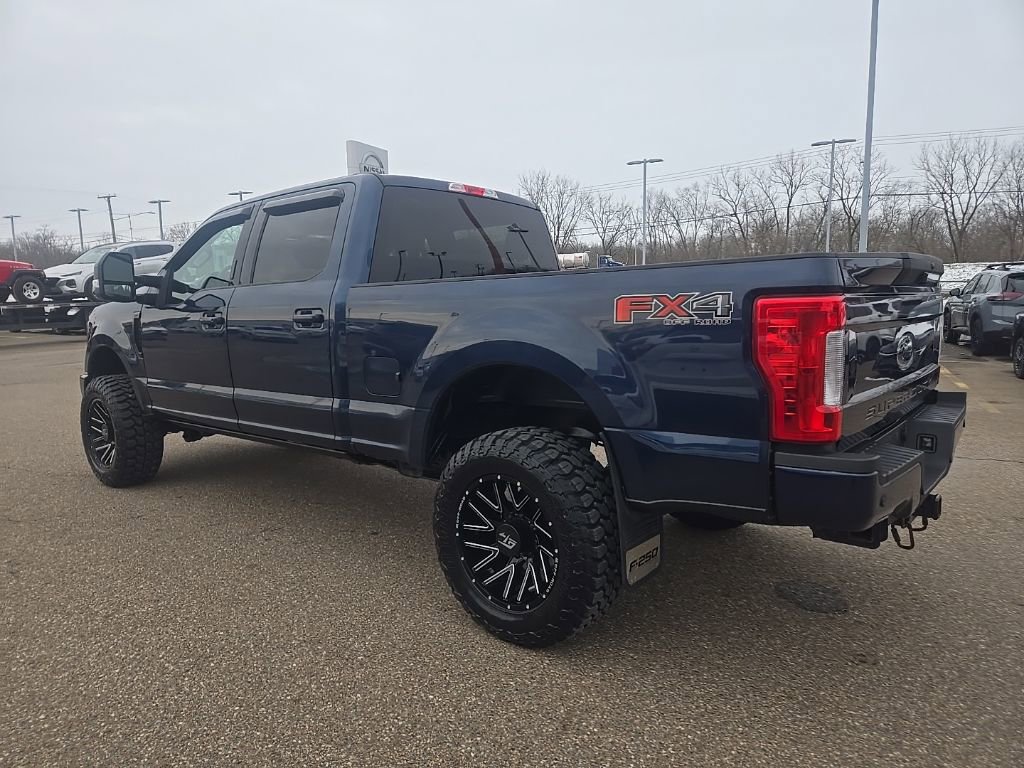 Used 2019 Ford F250 XLT w/ XLT Premium Package image 5