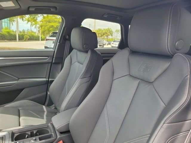 Certified 2025 Audi Q3 2.0T Premium w/ Convenience Package image 16