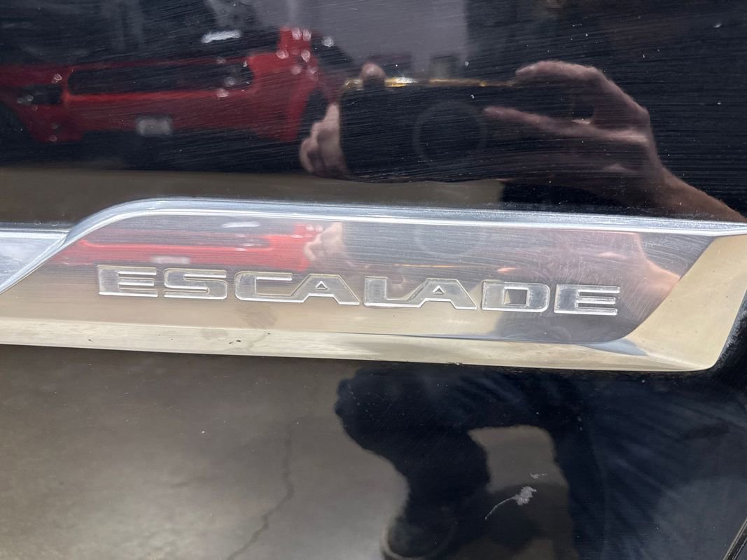 Used 2015 Cadillac Escalade Premium image 54