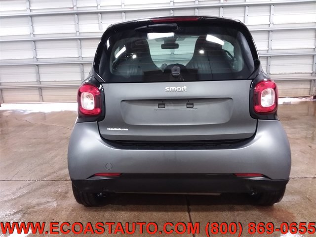Used 2016 smart fortwo passion image 8