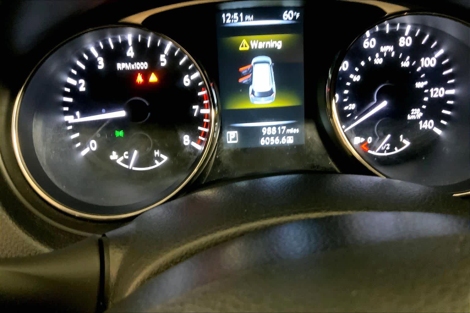 Used 2016 Nissan Rogue S FWD image 23