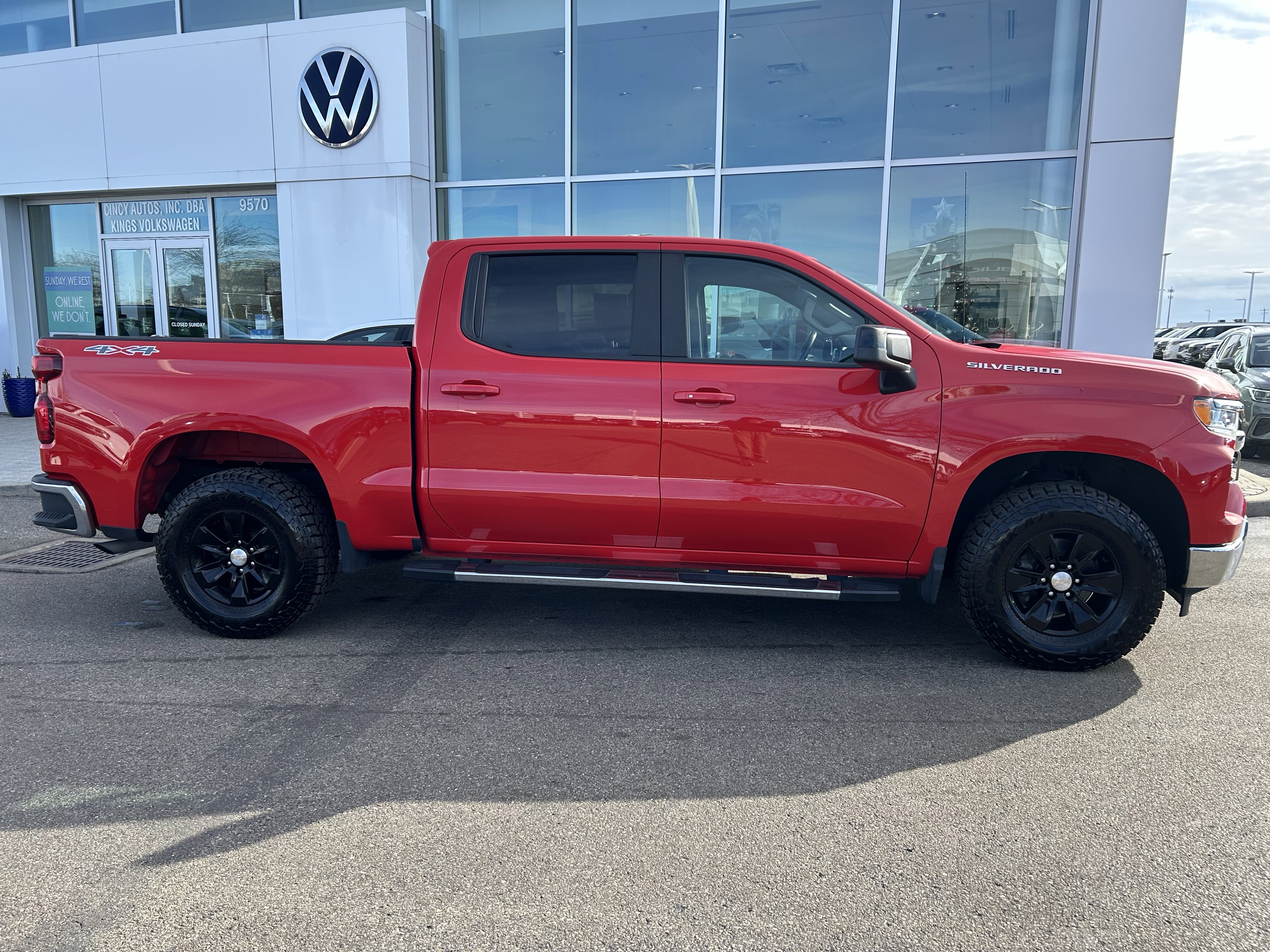 Used 2022 Chevrolet Silverado 1500 LT image 8