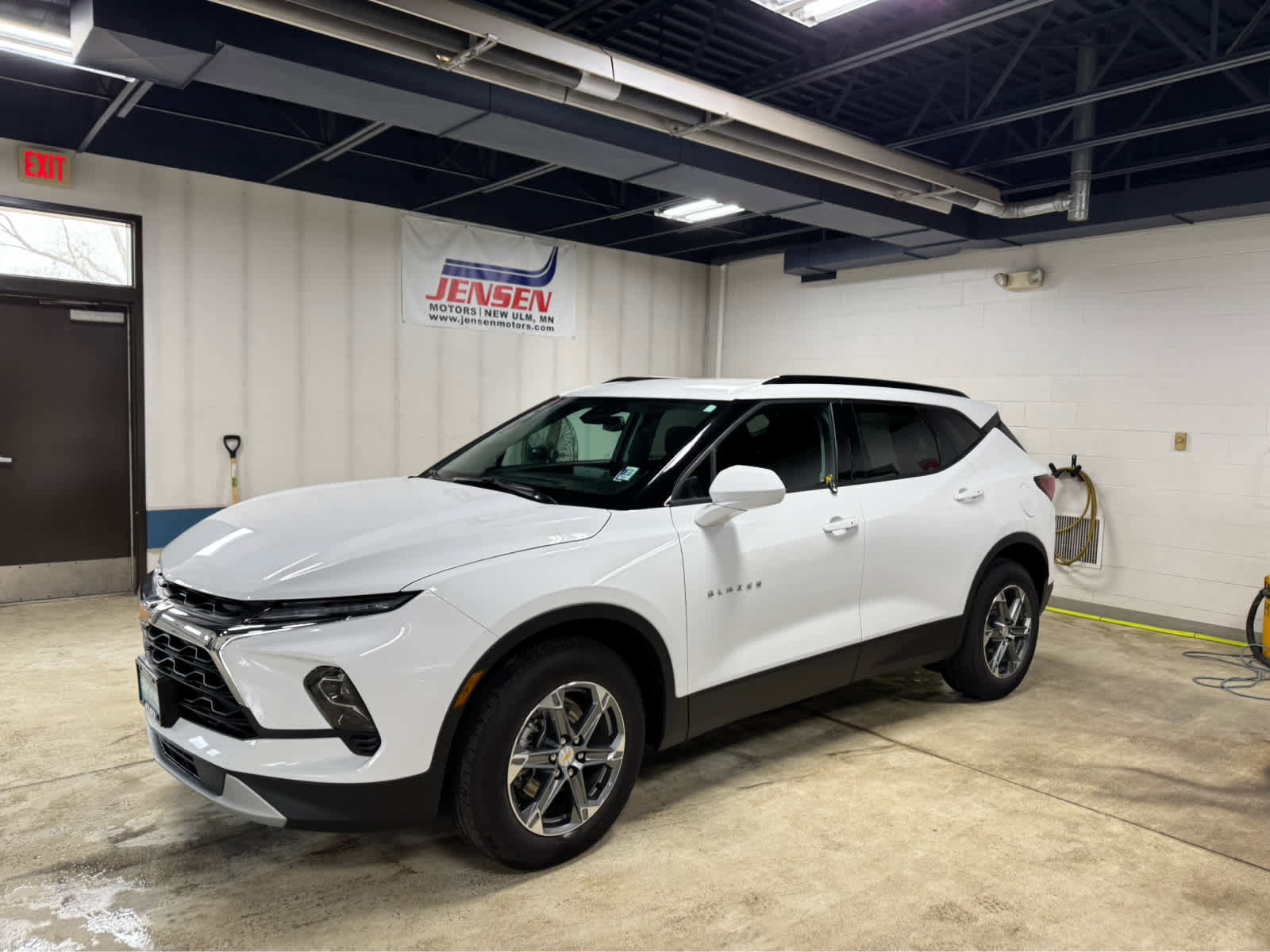 Certified 2025 Chevrolet Blazer LT w/ Convenience Package image 1