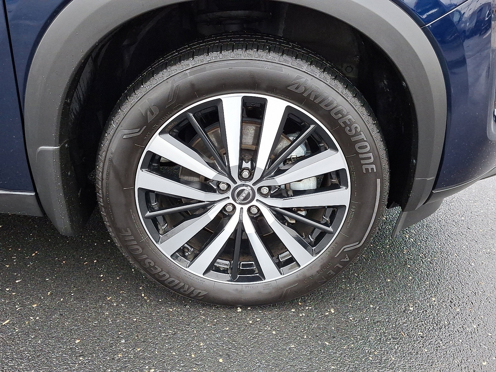 Used 2024 Nissan Pathfinder Platinum image 8