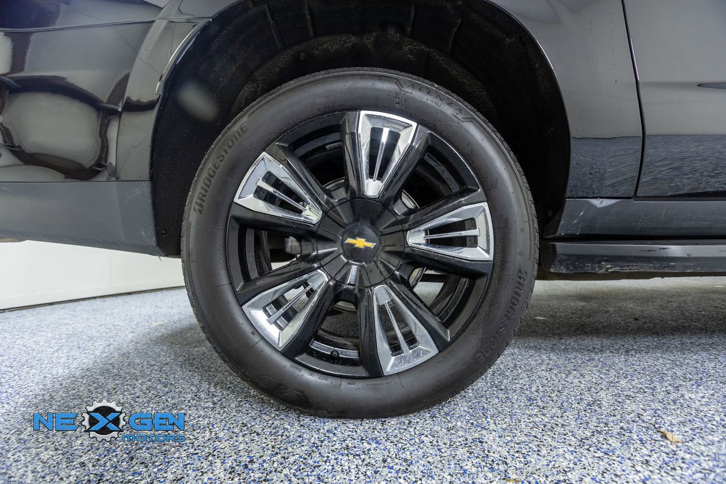 Used 2024 Chevrolet Suburban High Country w/ Advanced Technology Package image 46