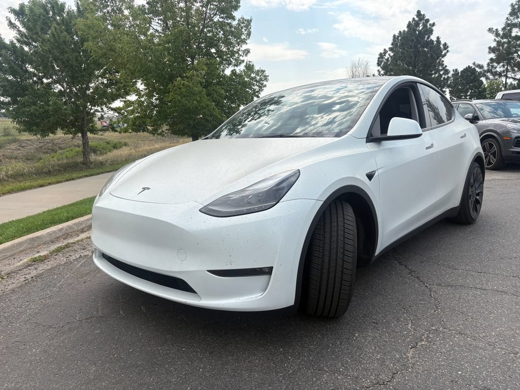 Used 2023 Tesla Model Y Long Range AWD/4WD image 2
