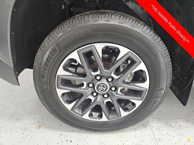 Used 2023 Toyota Tundra Limited AWD/4WD image 9