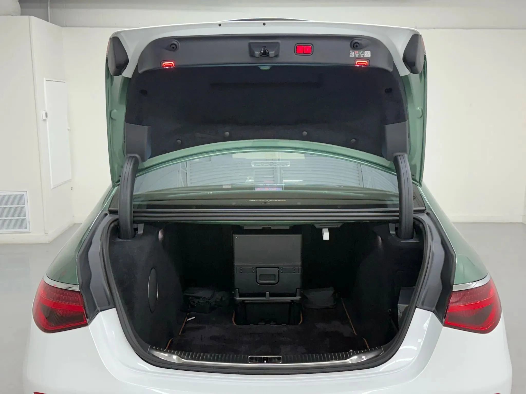 Used 2026 Mercedes-Benz Maybach S 680 S 680 4MATIC Sedan 4D image 35