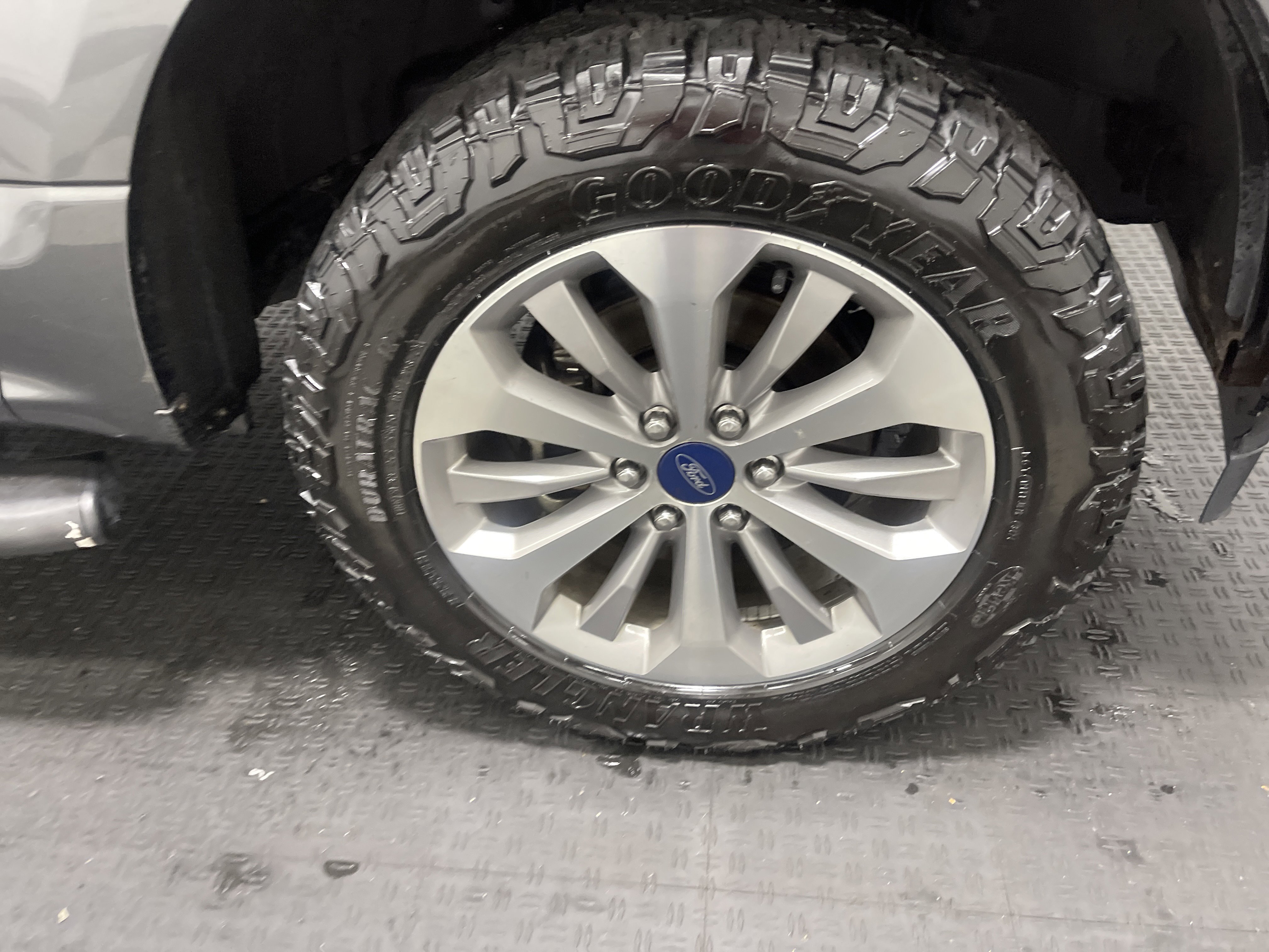Used 2018 Ford F150 XL w/ Equipment Group 101A Mid AWD/4WD image 28